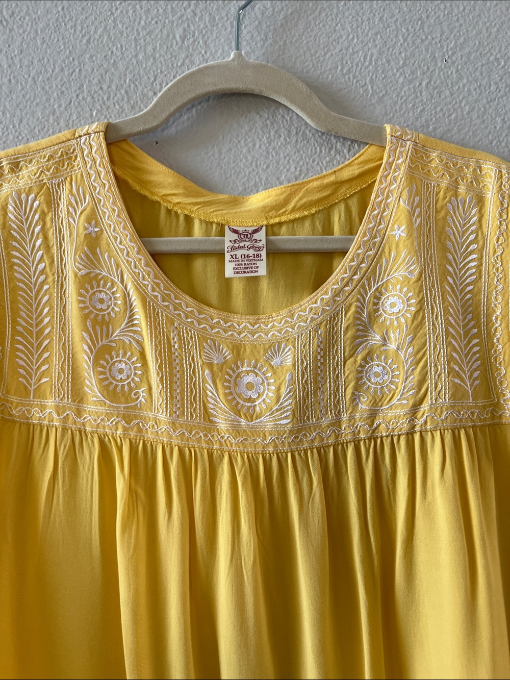 Faded Glory Yellow Embroidered Cap-Sleeve Blouse - Picture 5 of 7